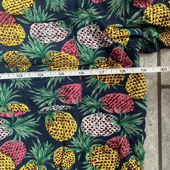 Passport Cropped Shirt Blouse Pineapple Pattern Navy Pink Yellow Size 10 12 - Picture 4 of 5